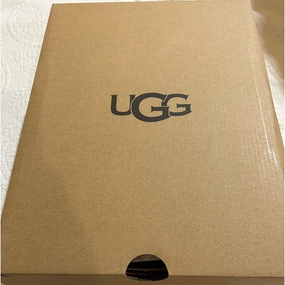 Ugg Neumel boots. NWT Women’s 10 - Picture 4 of 10